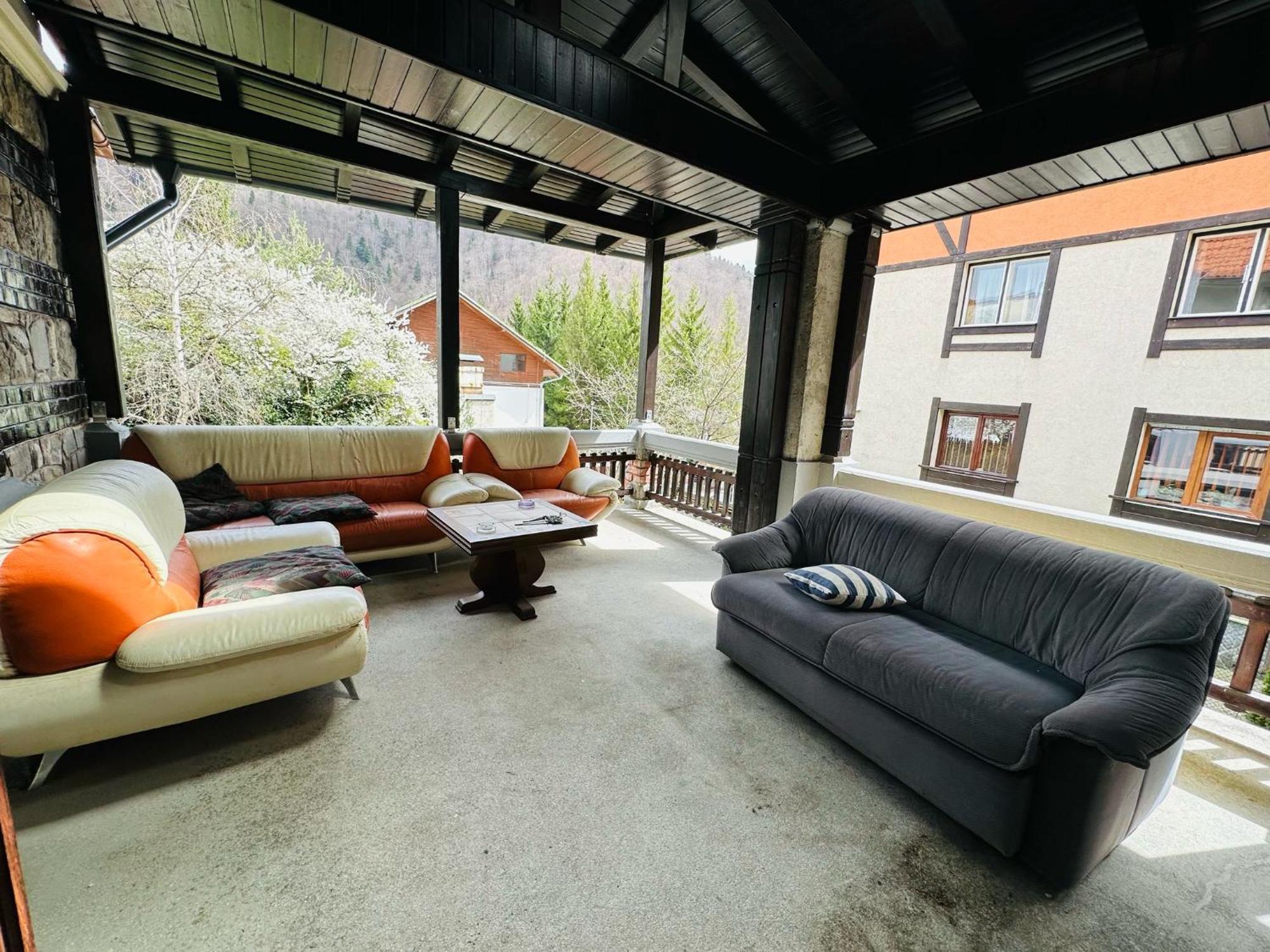 Rapsodia Sinaia Bed & Breakfast Exterior photo