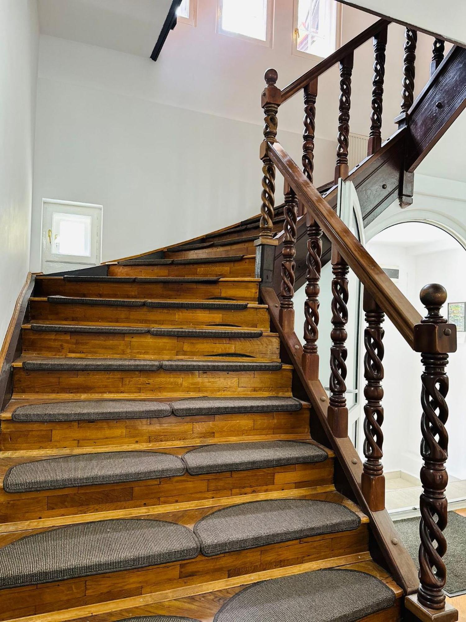Rapsodia Sinaia Bed & Breakfast Exterior photo