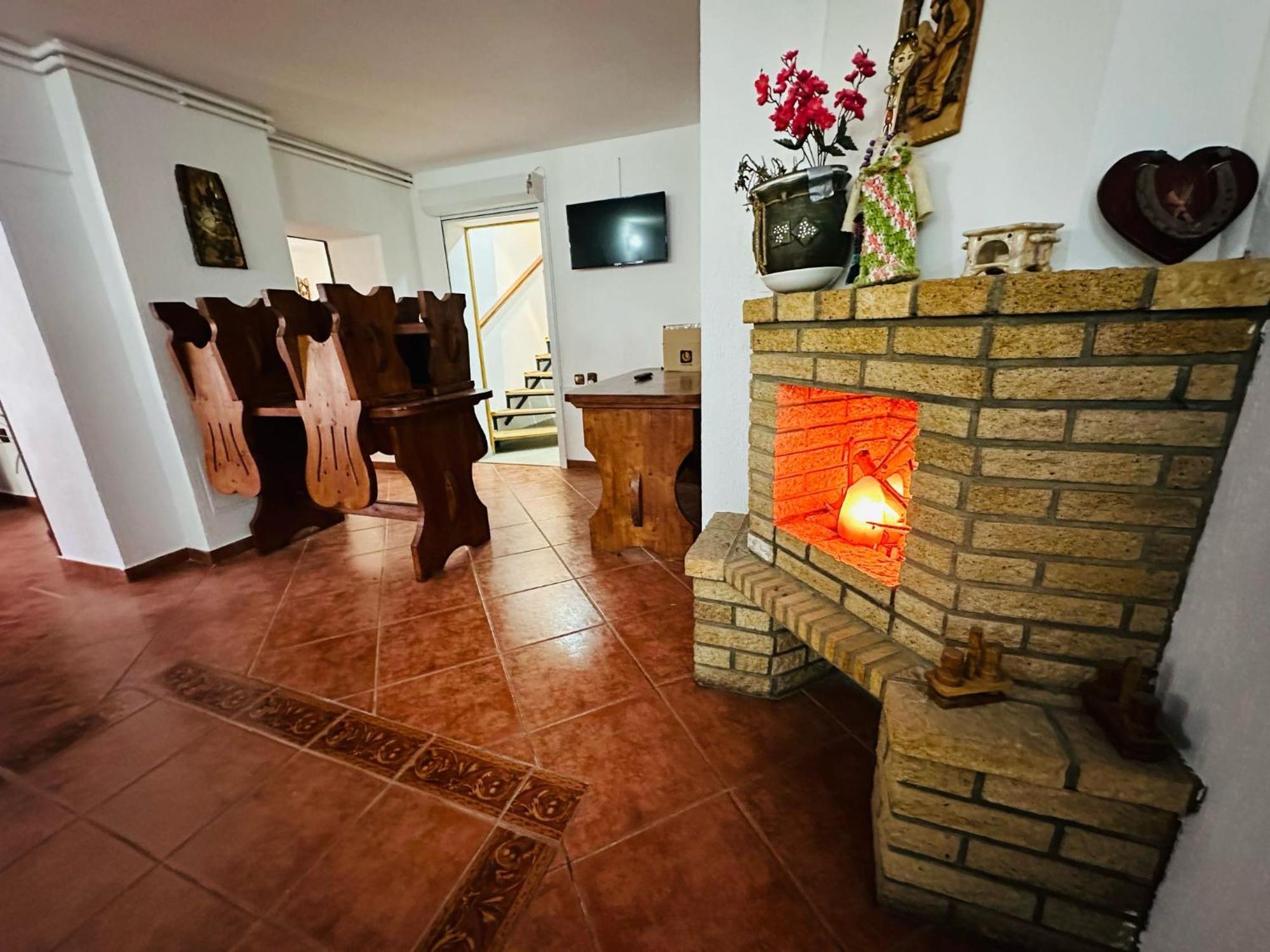 Rapsodia Sinaia Bed & Breakfast Exterior photo